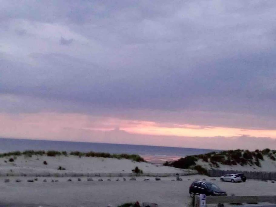 Studio Entre Mer Et Dunes Avec Balcon Vue Laterale Mer 50M Plage Pour 3 Pers Wifi Menage Compris Fort-Mahon-Plage Exterior photo