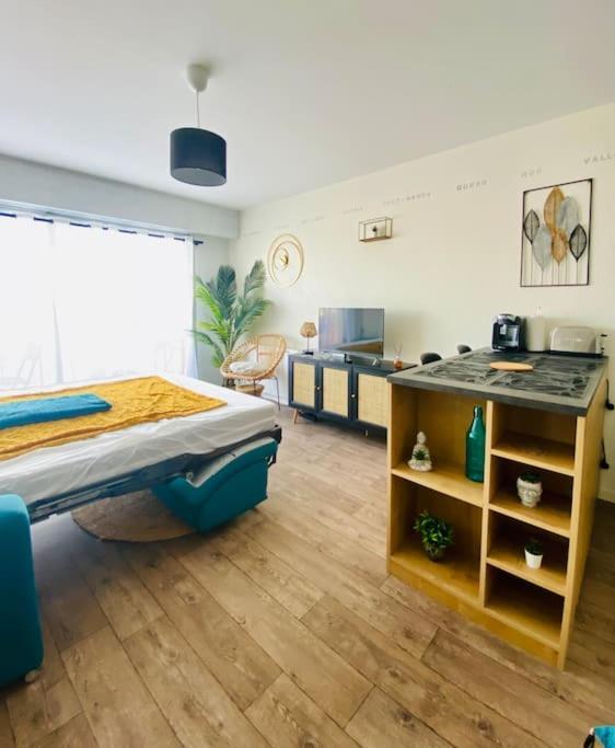 Studio Entre Mer Et Dunes Avec Balcon Vue Laterale Mer 50M Plage Pour 3 Pers Wifi Menage Compris Fort-Mahon-Plage Exterior photo