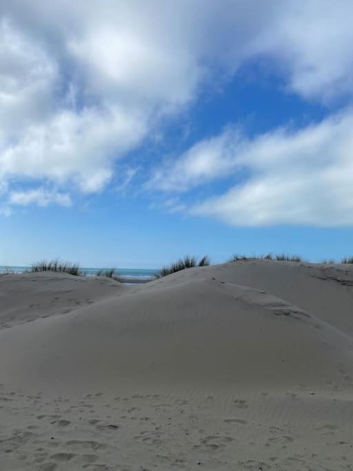 Studio Entre Mer Et Dunes Avec Balcon Vue Laterale Mer 50M Plage Pour 3 Pers Wifi Menage Compris Fort-Mahon-Plage Exterior photo